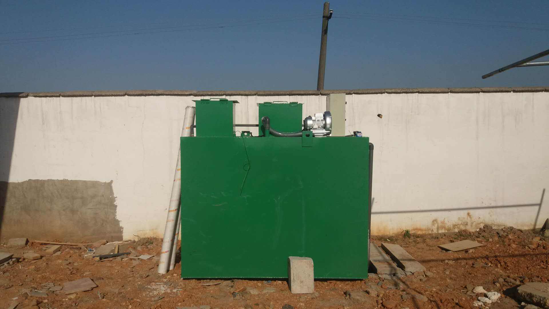 一體化污水處理設(shè)備的排污工作: 一體化污水處理設(shè)備的排污工作: