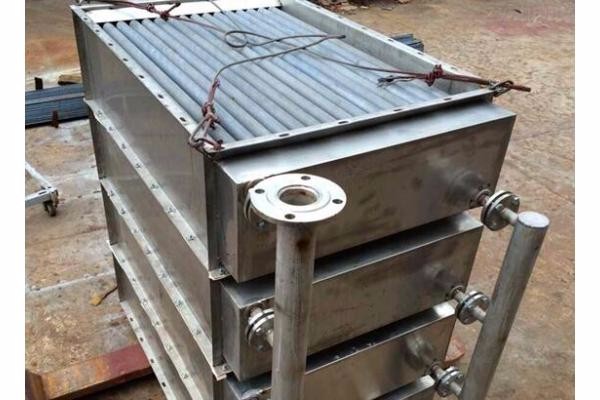 列板式換熱器的優點: 列板式換熱器的優點: